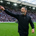 Derek McInnes posunul Hearts na tri víťazstvá od prvého titulu v najvyššej súťaži od roku 1960