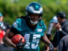 Vstupenky na NFL Londýn 2026: Ako nakupovať na zápasy Tottenhamu a Wembley Stadium Pevný hráč Philadelphia Eagles Dae'Quan Wright v akcii počas minicampu nováčikov NFL v tímovom tréningovom zariadení vo Philadelphii, piatok 1. mája 2026