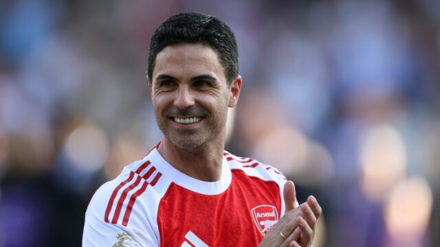 Vysnívaný útok Arsenalu v budúcej sezóne ako podpis dvojice £150 Mikel Arteta oslavuje zisk titulu Arsenalu