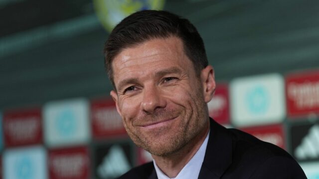Vysnívaný útok Xabiho Alonsa v Chelsea, keď podpísali Jarrod Bowen Xabi Alonso