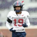Ole Miss quarterback Rees Wise bol zatknutý na základe obvinení z pod vplyvom alkoholu a bezohľadnej jazdy