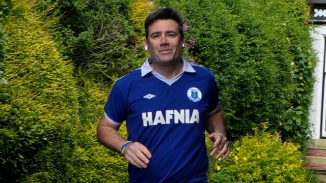 Wannabe PM Andy Burnham chce zakázať VAR vo futbale, pretože Wannabe PM Andy Burnham chce zakázať VAR vo futbale, pretože „zabíja spontánnosť“