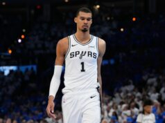 Wembanyama je sklamaný, keď Spurs padajú do Thunderu Dnešné výsledky play-off NBA San Antonio Spurs vs. Oklahoma City hrom Victory Wembanyama