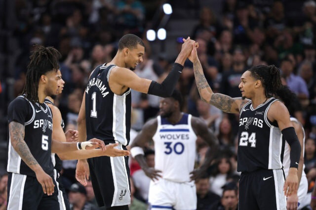 Wembanyama odpovedá dominantnou hrou 5 Zápas Victor Wembanyama Spurs vs Timberwolves 5 Playoff NBA