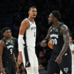 Zápas Victor Wembanyama Spurs vs Timberwolves 3 Playoffs NBA Dnešné výsledky NBA
