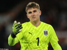 Wolves a Celtic sa pripájajú ku klubom, ktoré sledujú brankára Rakúska v porovnaní s Manuelom Neuerom Nikolas Polster prilákal obdivovateľov z klubov v Anglicku a Škótsku