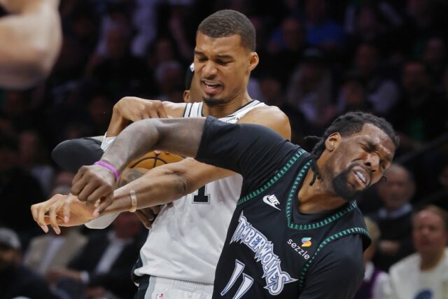 Wolves vyhrávajú po vyradení Victora Wembanyama zo Spurs, vyrovnanú sériu NBA: Play-off-San Antonio Spurs v Minnesote Timberwolves