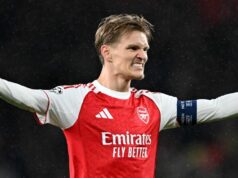 XI vysnívaného Arsenalu v sezóne 2026/27 – Wonderkid nahradí hviezdu s 51 miliónmi libier, vyzlečený kapitán, nový krídelník Skupinová fotografia tímu Arsenal počas semifinálového zápasu druhej ligy UEFA Ligy majstrov 2025/26 medzi Arsenal FC a Atletico de Madrid na štadióne Arsenal 5. mája 2026 v Londýne v Anglicku.