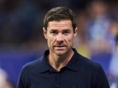 Xabi Alonso povedal Chelsea, čo „potrebuje prijať prácu“ s manažérskym kempom Xabi Alonso sa pozerá
