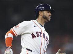 Za Jeremym Penom vyhrala stíhacia séria Astros vs. Brewers 30. mája 2026; Houston, Texas, USA; Houston Astros shortstop Jeremy Pena (3) beží do prvej základne na singli počas piatej smeny proti Milwaukee Brewers v Daikin Park. Povinný kredit: Troy Taormina-Imagn Images
