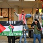 Zadržaní aktivisti humanitárnej flotily z Gazy prichádzajú do Holandska | Izraelsko-palestínsky konflikt