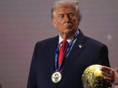 Zákonodarcovia vo Washingtone tlačia FIFA na zníženie cien majstrovstiev sveta po tom, čo Trump priznal, že „nezaplatí“ 1 000 dolárov za miesta Trump priznal, že keby dostal šancu, nezaplatil by 1000 dolárov za lístok na majstrovstvá sveta