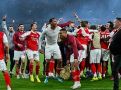 Zamestnanci Arsenalu sa „nahnevali“, keď si klub účtuje 859 libier za finálové lety Ligy majstrov Hráči Arsenalu oslavujú