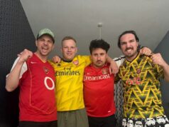 Zarytí fanúšikovia Arsenalu cestujú 350 míľ do Nemecka namiesto štadióna Spurs na koncert QUENE