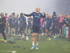 Zielinski: 2 tituly Serie A, 2 tímy? Niekto urobil 3⃣, 3 palice 🏆 Zielinski: 2 tituly Serie A, 2 tímy? Niekto urobil 3️⃣, 3 palice 🤯