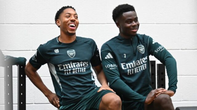 Myles Lewis-Skelly a Bukayo Saka