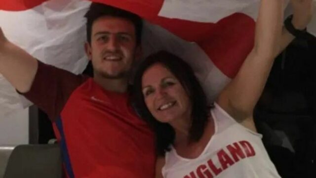 „Absolútne znechutení“ – mama a brat Harryho Maguirea odsúdili Tuchelove Harry a Zoe Maguire