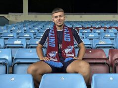 „Myslel som, že už neuvidím svoju rodinu“: Prvýkrát prehovoril futbalista, ktorý bol bodnutý počas strašného útoku vo vlaku Bývalý futbalista Scunthorpe United Jonathan Gjoshe prehovoril šesť mesiacov po tom, čo bol bodnutý počas desivého útoku na vlak.