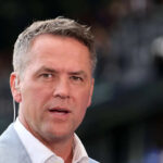 „Nie je to skvelý vzhľad“ – Michael Owen sa pri rozhodovaní o prestupe zameriava na Liverpool