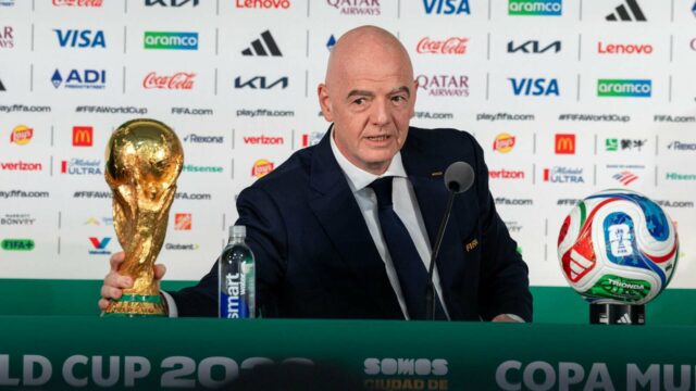 13 krajín na majstrovstvách sveta píše nahnevaný list futbalovému šéfovi 13 krajín na majstrovstvách sveta píše nahnevaný list futbalovému šéfovi uprostred sporu Gianniho Infantina