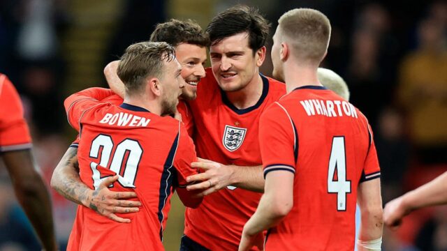 Jarrod Bowen, Ben White, Harry Maguire a Adam Wharton