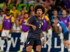 USA predkladajú súpisku Svetového pohára s Chrisom Richardsom, ktorý je stále v tíme 10. októbra 2025; Austin, Texas, USA; Obranca Spojených štátov Chris Richards (3) prihráva loptu počas druhého polčasu na štadióne Q2. Povinný kredit: Scott Coleman-Imagn Images