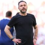 Tréner Roberto De Zerbi sa musí rozhodnúť, čo bude ďalej pre krídelníka Tottenhamu Hotspur Manora Solomona po ich predchádzajúcom spoločnom pôsobení.