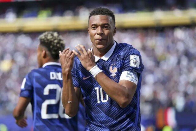 Aká bola oslava nového gólu Kyliana Mbappého za Francúzsko? Aká bola oslava nového gólu Kyliana Mbappého za Francúzsko?