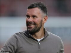 Ako si BEN FOSTER vybudoval svoje impérium podcastov po kariére: Bývalý brankár Man United a Anglicka je teraz hviezdou sociálnych médií – v jeho stopách kráčajú aj iní bývalí hráči Ben Foster si za odchodom do dôchodku v roku 2023 vybudoval pôsobivú kariéru v sociálnych médiách