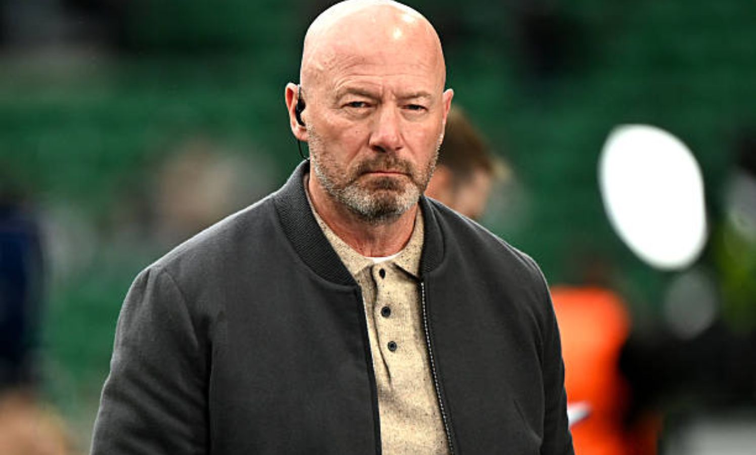 Alan Shearer nezdrží Rashforda a Saka počas súboja v Anglicku