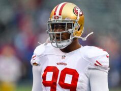 Aldon Smith hodiny pred smrťou daroval pizzu charitatívnej organizácii pre bezdomovcov, hovorí priateľ Aldon Smith hodiny pred smrťou daroval pizzu charitatívnej organizácii pre bezdomovcov, hovorí priateľ
