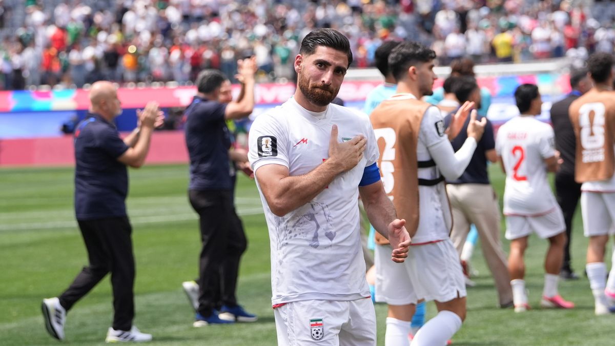 Alireza Jahanbakhsh zopakoval odhodlanie Iránu zjednotiť svoj národ prostredníctvom futbalu, keďže pískanie národnej hymny zatieňuje ich účasť na majstrovstvách sveta.