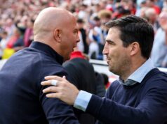 Andoni Iraola už má zabezpečené dva podpisy Liverpoolu vrátane transferu za 60 miliónov libier Hlavní tréneri Arne Slot z Liverpoolu a Andoni Iraola z Bournemouthu počas zápasu Premier League medzi FC Liverpool a AFC Bournemouth na Anfielde