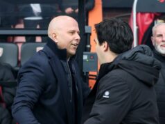 Andoni Iraola vyniesol verdikt nad Arnem Slotom v Liverpoole a sľúbil „novú posilu“. BOURNEMOUTH, ANGLICKO - 1. FEBRUÁRA: Hlavní tréneri Arne Slot z Liverpoolu s Andonim Iraolom z Bournemouthu počas zápasu Premier League medzi AFC Bournemouth a Liverpool FC na Vitality Stadium 1. februára 2025 v anglickom Bournemouthe. (Foto Robin Jones - AFC Bournemouth/AFC Bournemouth cez Getty Images)