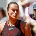 Andy Roddick si myslí, že pozná dôvod kapitulácie Aryny Sabalenkovej na Roland Garros
