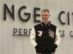 Angel City FC prepúšťa trénera Alexa Strausa Angel City FC prepúšťa trénera Alexa Strausa