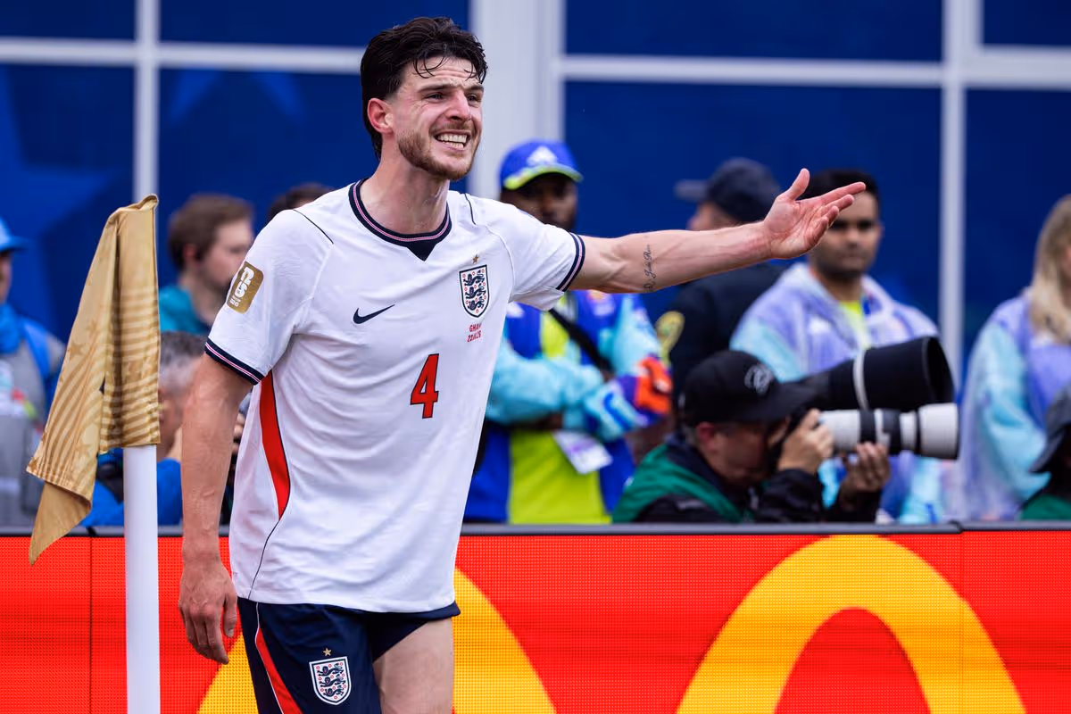Declan Rice z Anglicka reaguje počas zápasu L skupiny FIFA World Cup 2026 medzi Anglickom a Ghanou na Boston Stadium 23. júna 2026 vo Foxborough, Massachusetts.