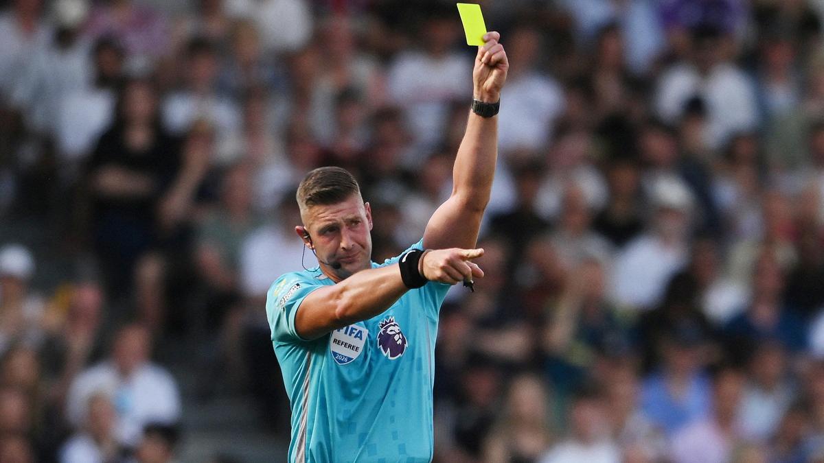 Anglický futbalový rozhodcovský orgán PGMO premenovaný na Pro Ref