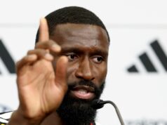 Antonio Rudiger si myslí, že Man Utd zmeškal „monštrum“, keďže sa blíži obchod za 48 miliónov libier Antonio Rudiger hovorí s médiami počas tlačovej konferencie majstrovstiev sveta