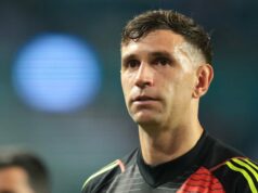 Argentínsky GK Emiliano Martinez dokončil tréning Argentínsky GK Emiliano Martinez dokončil tréning