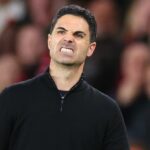 Fabio Vieira oslavuje počas zápasu v Hamburgu