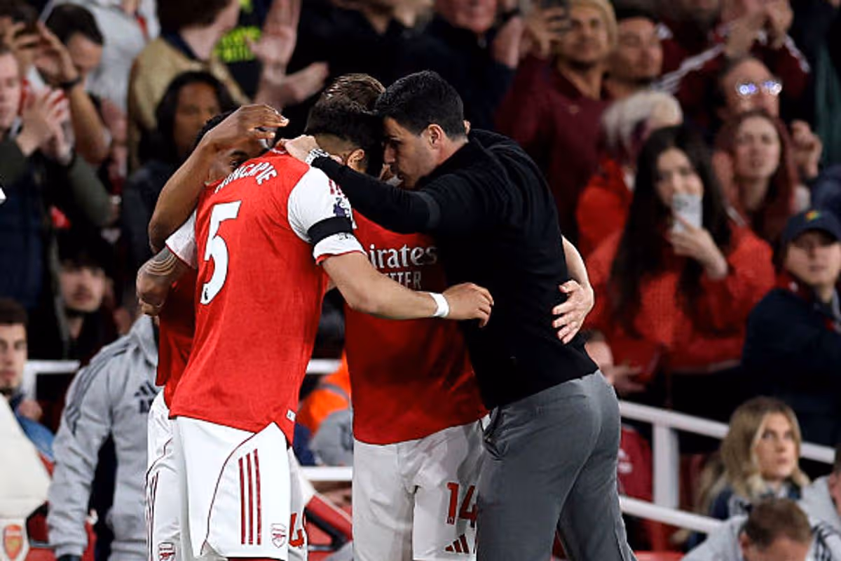 Arsenal skompletizoval trvalý podpis Piera Hincapieho z Bayeru Leverkusen