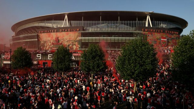 Arsenal potvrdil, že toto leto odíde 15 hráčov z mužských, ženských a mládežníckych tímov, keď im vyprší kontrakt