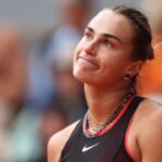 Aryna Sabalenka bola na French Open rozrušená po ohromujúcom kolapse proti Shnaiderovi