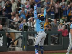 A’s, Brewers sa opäť stretávajú v Las Vegas po neuveriteľnom otváracom zápase 8. júna 2026; Summerlin, Nevada, USA; Chytač Milwaukee Brewers William Contreras (24) oslavuje po tom, čo trafil homerun proti Athletics počas deviatej zmeny v Las Vegas Ballpark. Povinný kredit: Lucas Peltier-Imagn Images