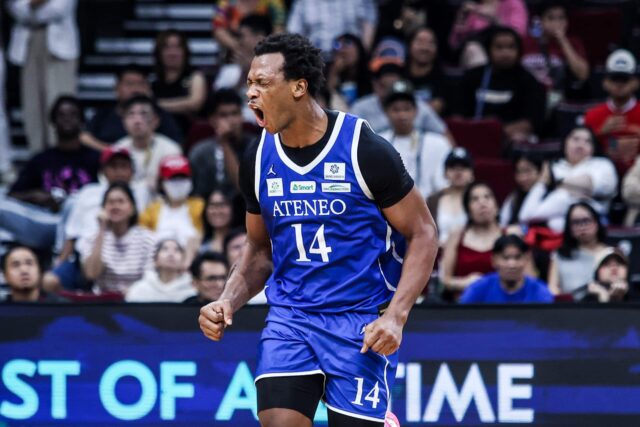 Divine Adili z Atenea reaguje počas zápasu proti UE na mužskom basketbalovom turnaji sezóny 88 UAAP.
