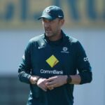 Austrálsky tréner Popovič predĺžil zmluvu pred otvorením majstrovstiev sveta vo futbale 2026