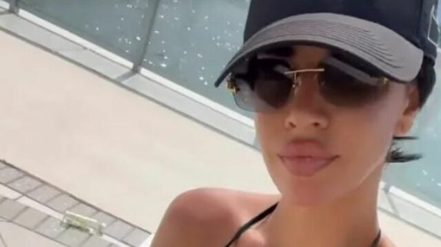 Chorvátska fanúšička Ivana Knollová sa po vyzliekaní do úzkych bikín poriadne rozbehla