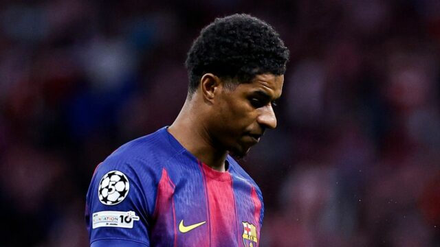 Barcelona urobila konečné rozhodnutie o prestupe Marcusa Rashforda, keď Man Marcus Rashford ukazuje sklamanie, keď hrá za Barcelonu