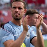Bellingham a Rogers tvrdia, že Henderson je najlepší človek, akého kedy vo futbale stretli